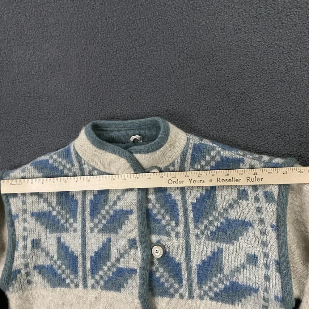 Alafoss Icewool Sweater size M Nordic Fair Isle Icelandic Wool Cardigan Heavy